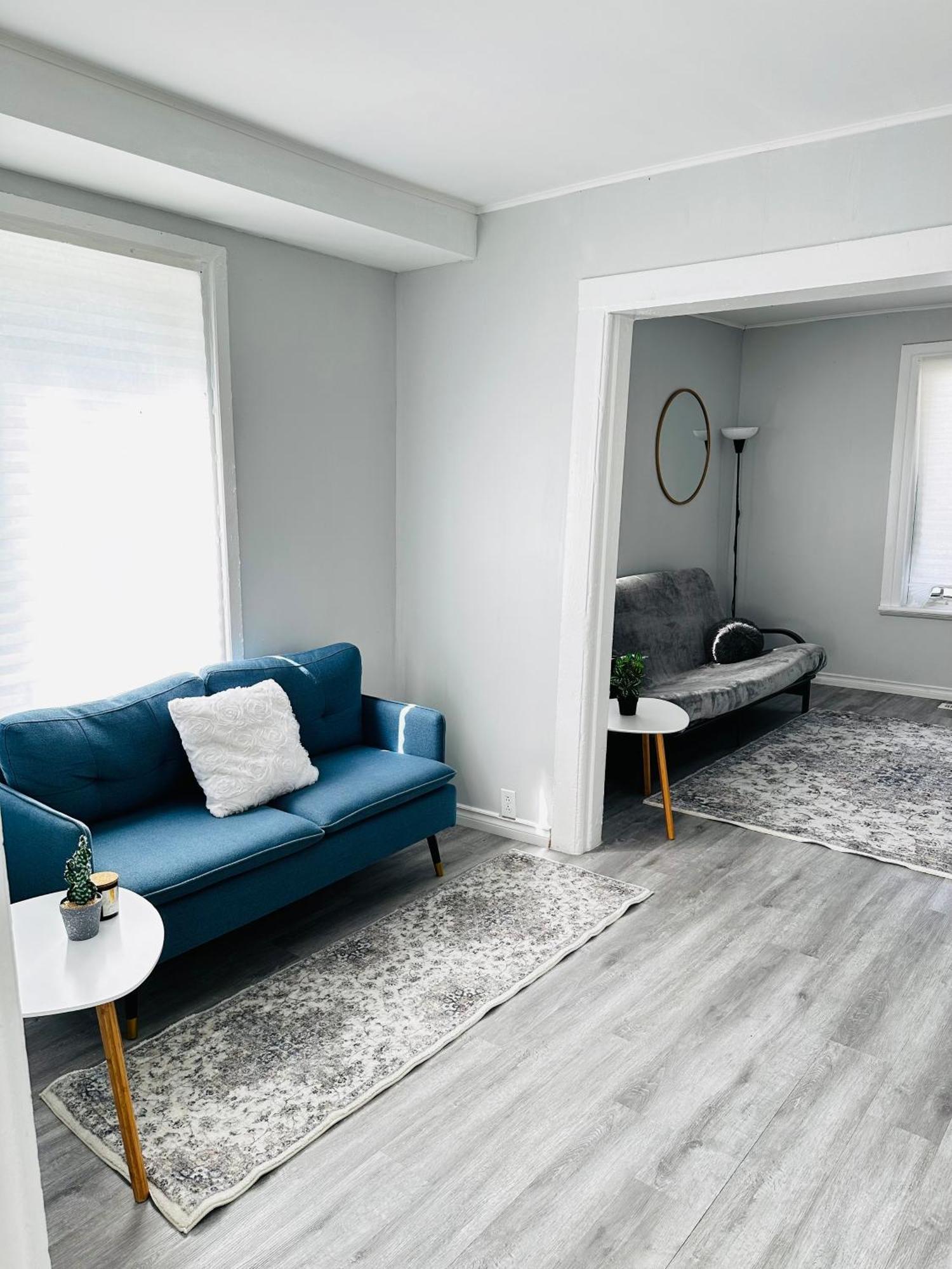 Ferienwohnung Cozy 2Br House Near Centre With Patio, Bbq, Backyard, And Netflix Peterborough Exterior foto