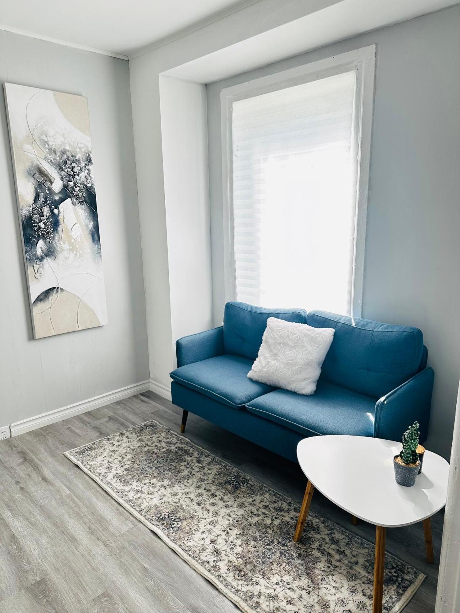 Ferienwohnung Cozy 2Br House Near Centre With Patio, Bbq, Backyard, And Netflix Peterborough Exterior foto