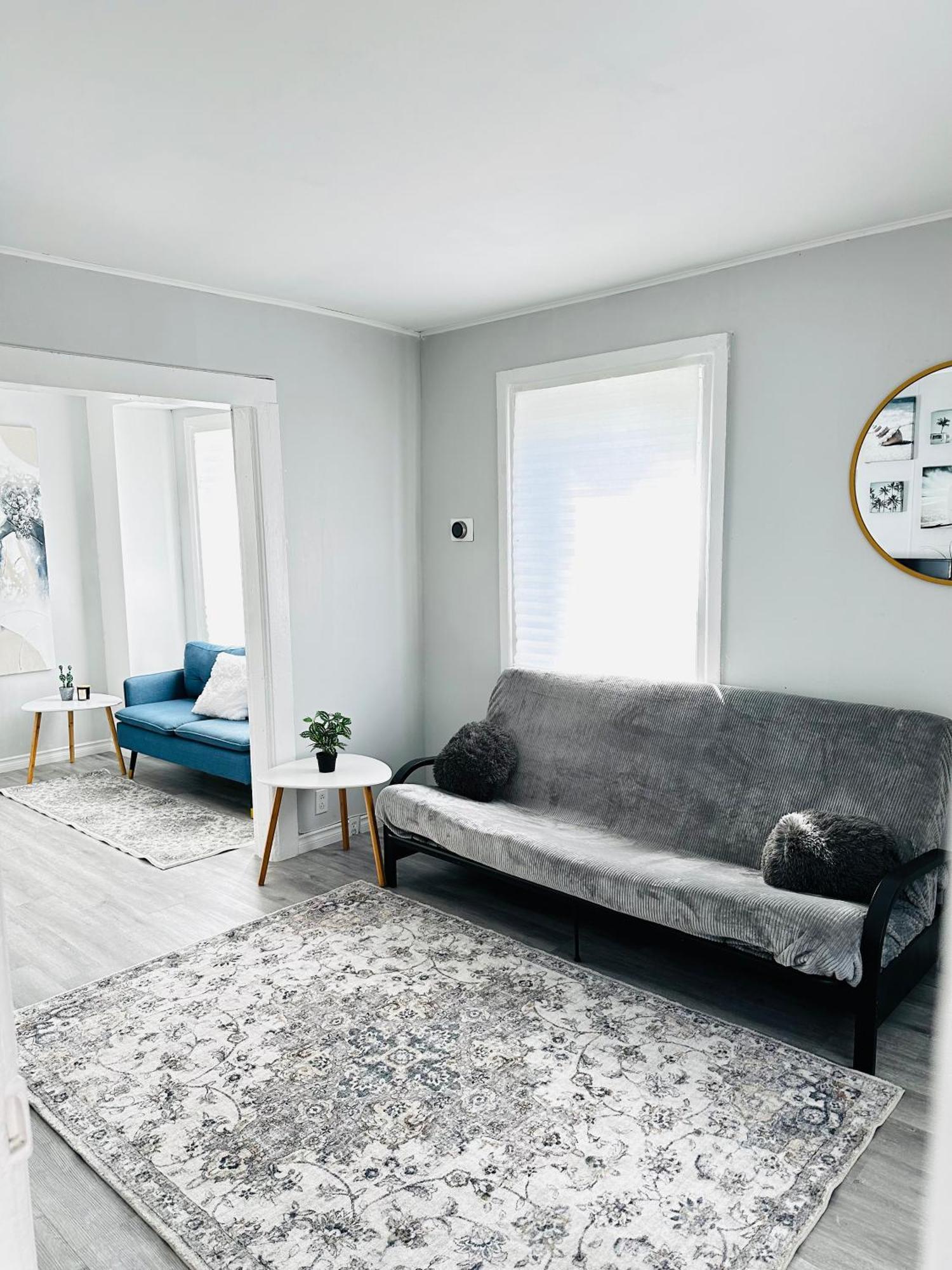 Ferienwohnung Cozy 2Br House Near Centre With Patio, Bbq, Backyard, And Netflix Peterborough Exterior foto