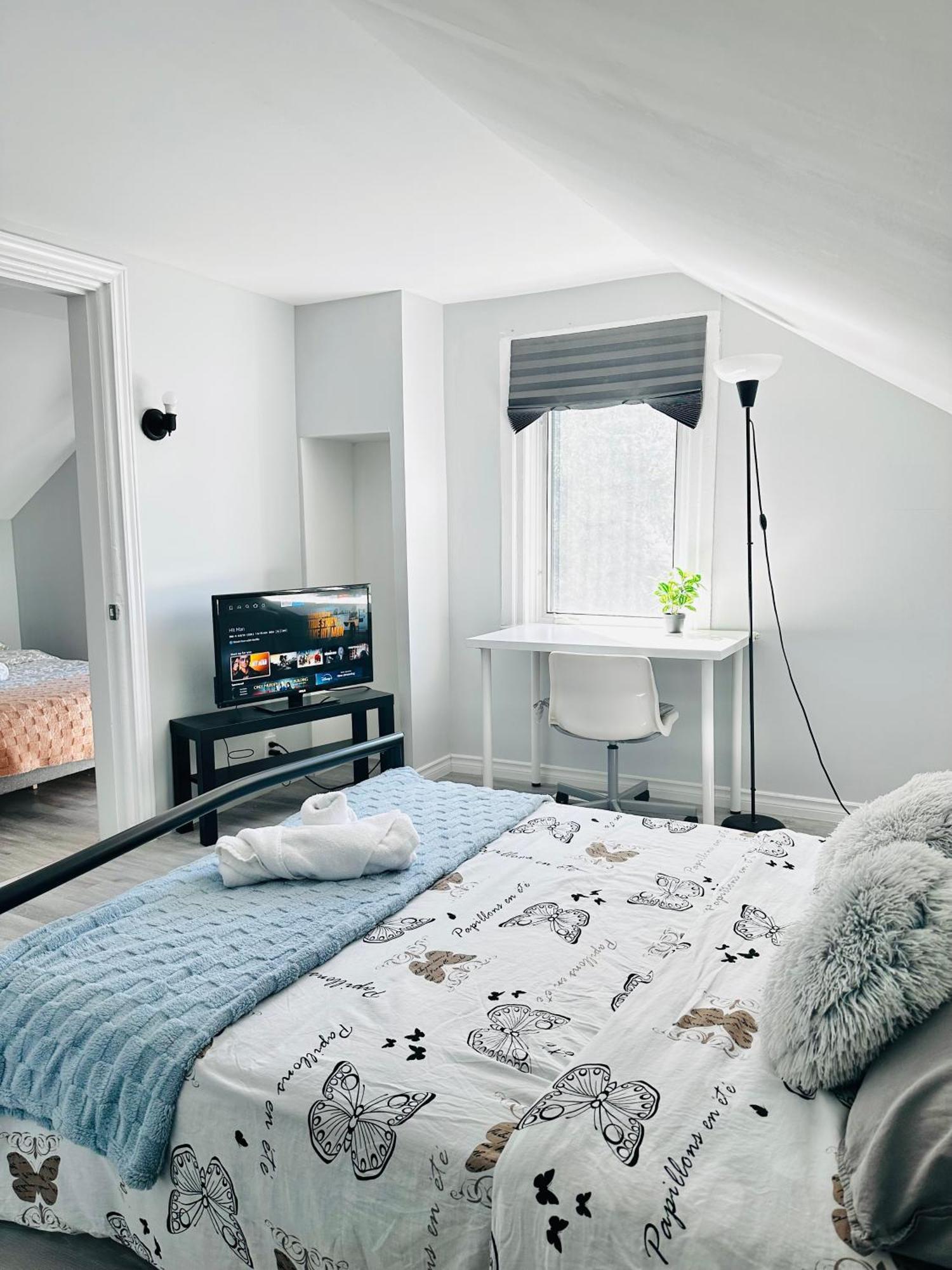 Ferienwohnung Cozy 2Br House Near Centre With Patio, Bbq, Backyard, And Netflix Peterborough Exterior foto