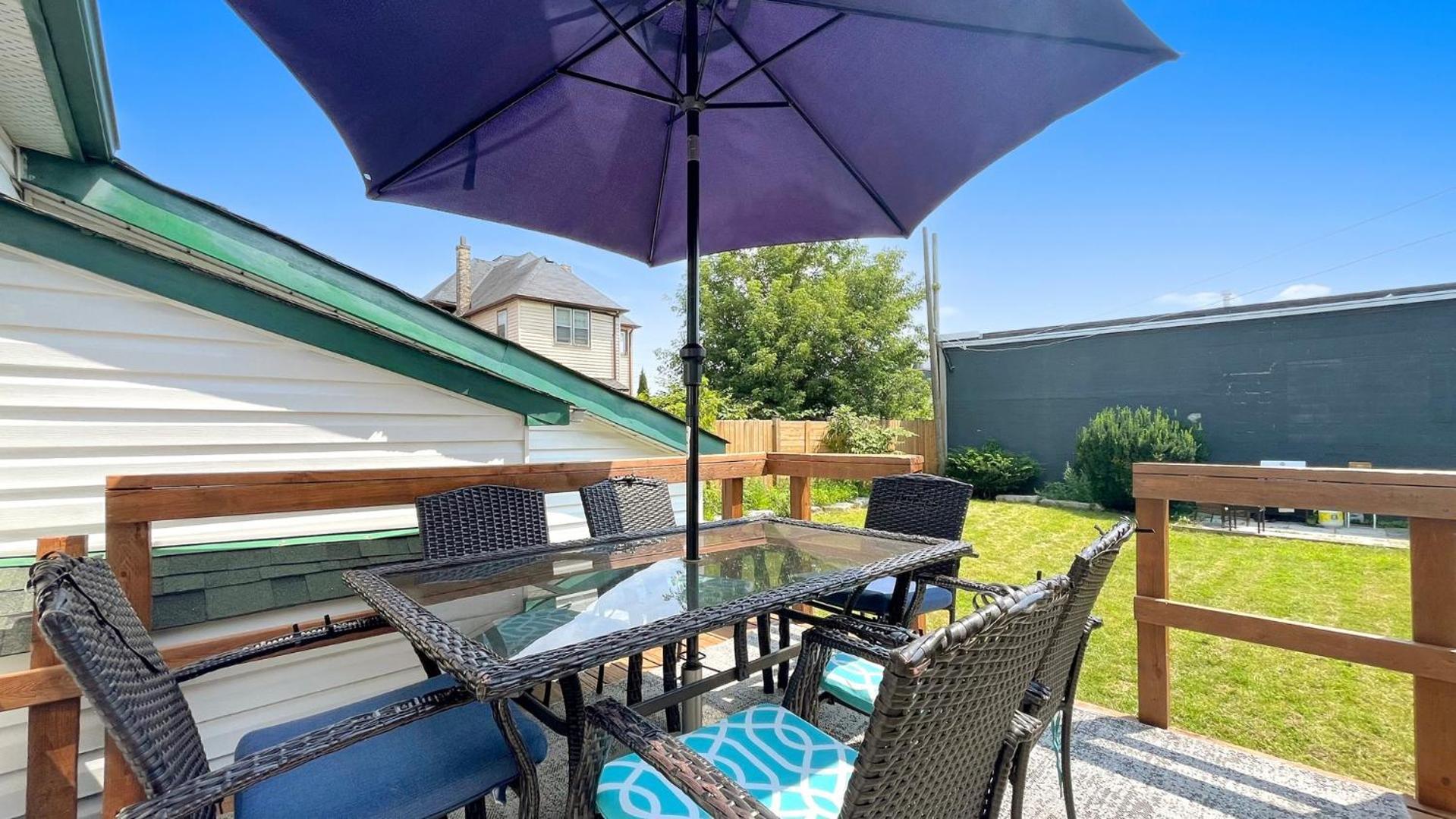 Ferienwohnung Cozy 2Br House Near Centre With Patio, Bbq, Backyard, And Netflix Peterborough Exterior foto